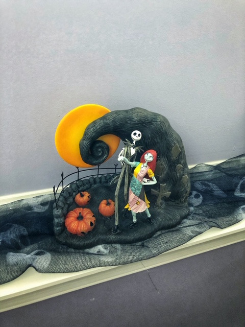 Jack Skellington Cheesecloth-Unique Halloween Decorating Tips