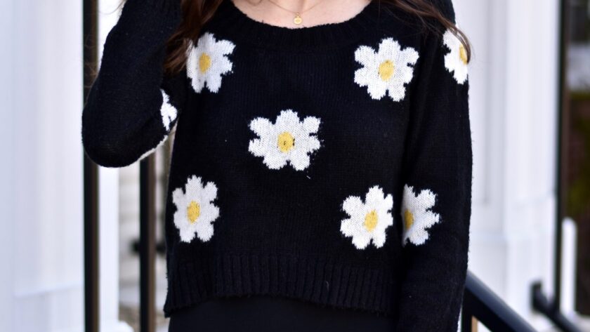thepoppyskull.com-Daisy Spring Sweater