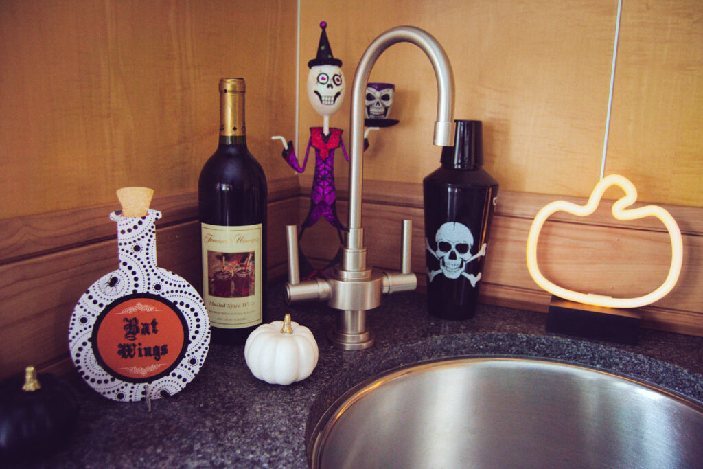 Create a Halloween Bar